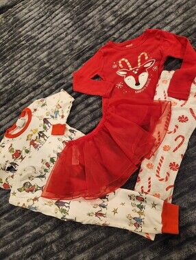 Reindeer Tutu Pajama Set with Candy Cane Leggings & The Grinch Pajamas Size 3T